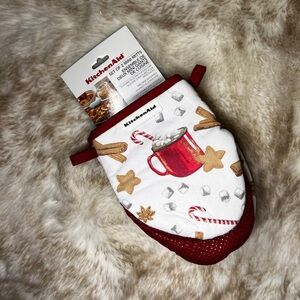 NWT KitchenAid Red Holiday Oven Mini Mitts, Set of 2